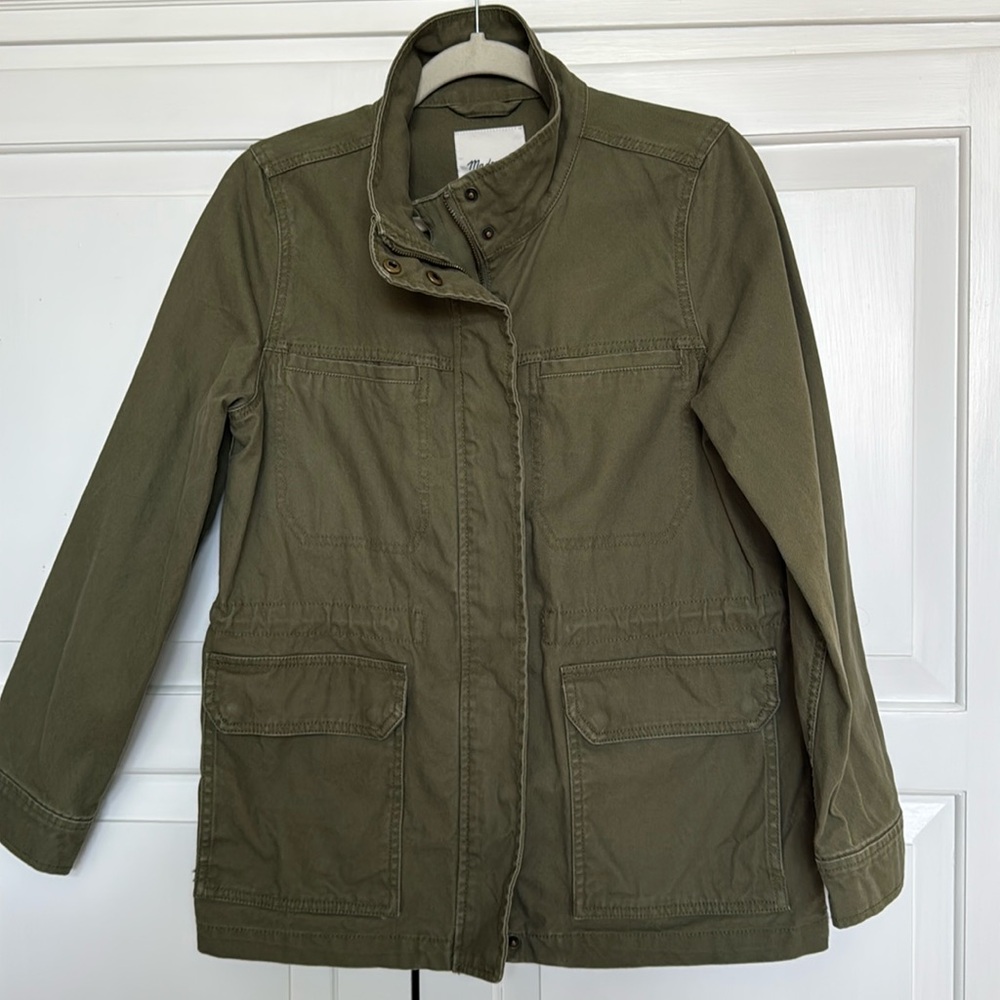 Made well, army green cargo style jacket.